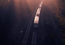 Revolutionizing Transport: AI & Smart Tech Transform Logistics AdobeStock_474420887